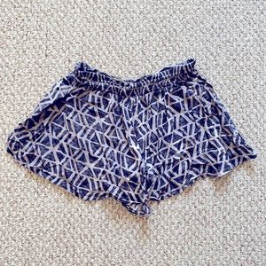 Xhileration shorts size S. Black and grey pattern. Flouncy